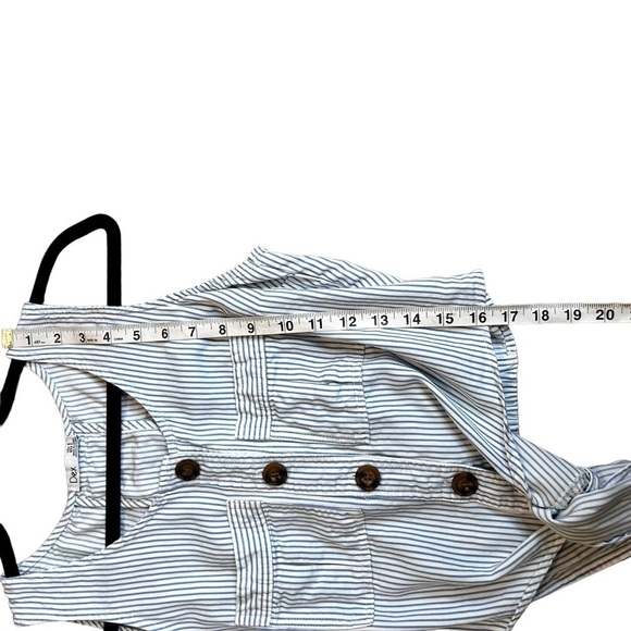 DEX Button Down Cropped Tie Front Tank - Picture 8 of 8